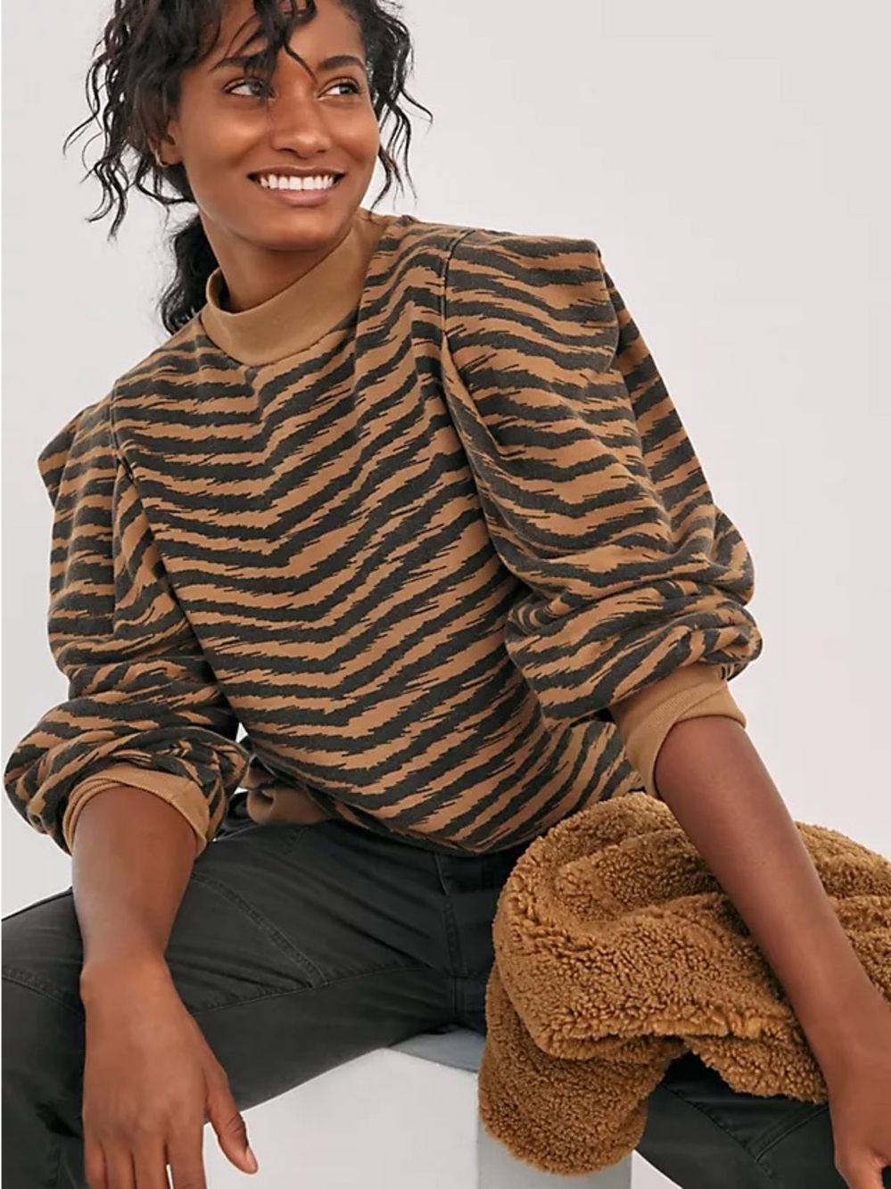 Agolde | M | Tigresse 🐅 Puff Sleeved Sweatshirt | Anthropologie